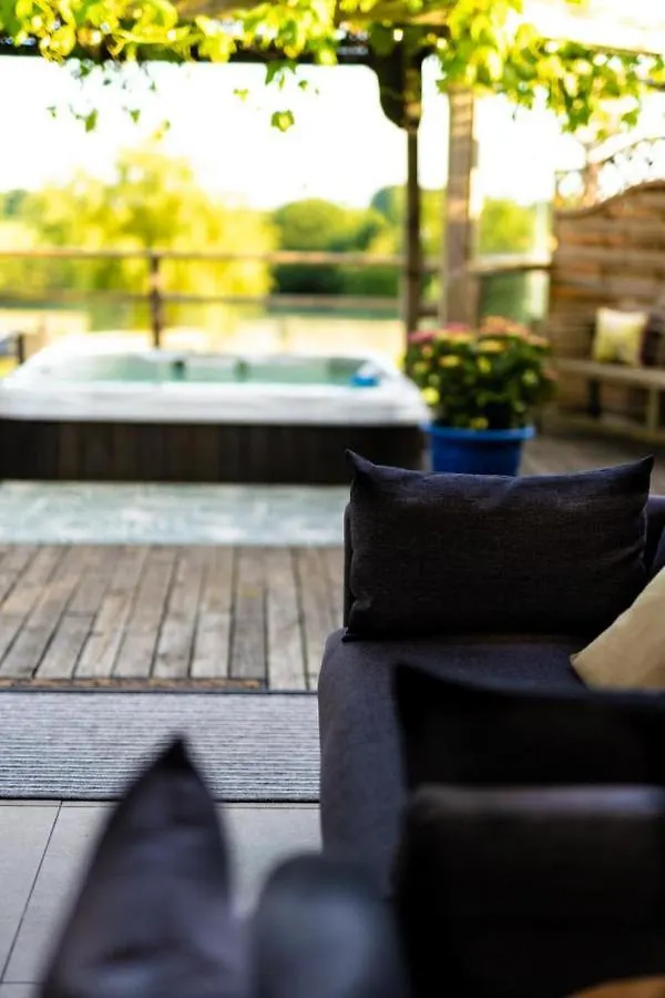 The Deerview Lodge Cardiff